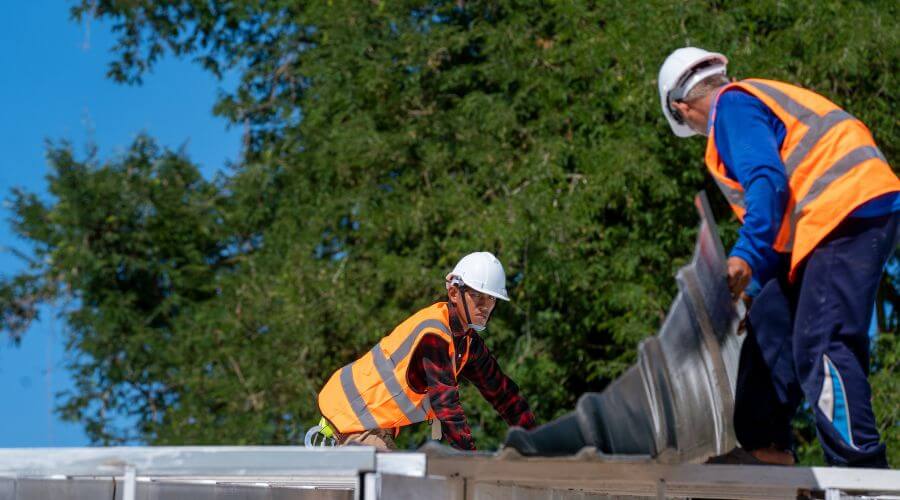 Roof repair in Tie Siding, WY